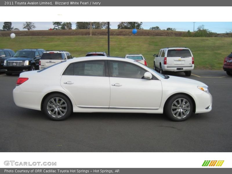 Blizzard White Pearl / Ivory 2011 Toyota Avalon Limited