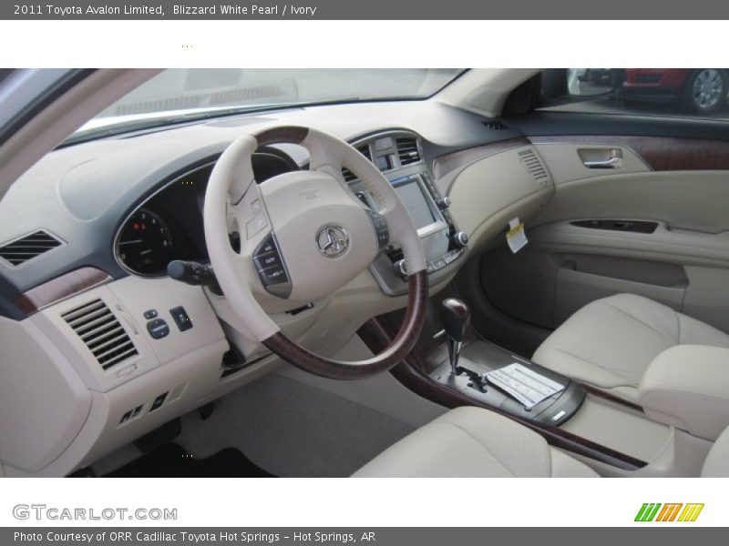 Blizzard White Pearl / Ivory 2011 Toyota Avalon Limited