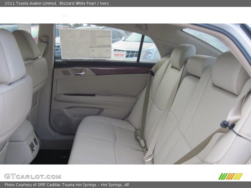 Blizzard White Pearl / Ivory 2011 Toyota Avalon Limited
