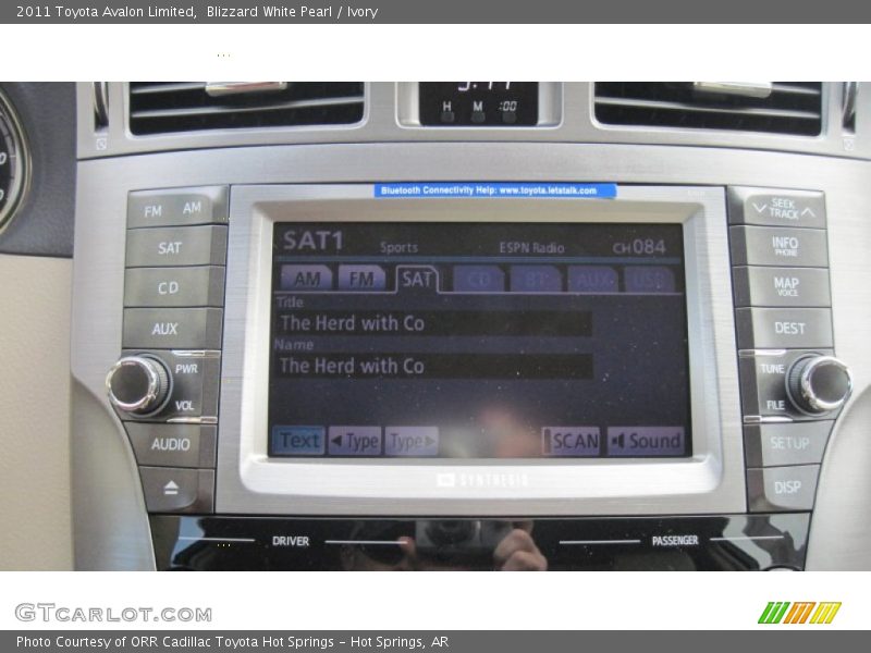 Blizzard White Pearl / Ivory 2011 Toyota Avalon Limited