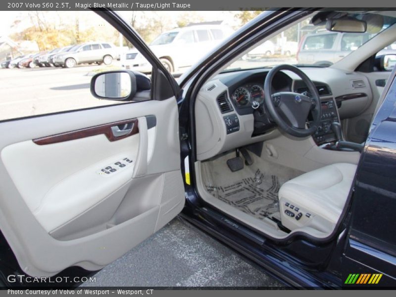 Magic Blue Metallic / Taupe/Light Taupe 2007 Volvo S60 2.5T