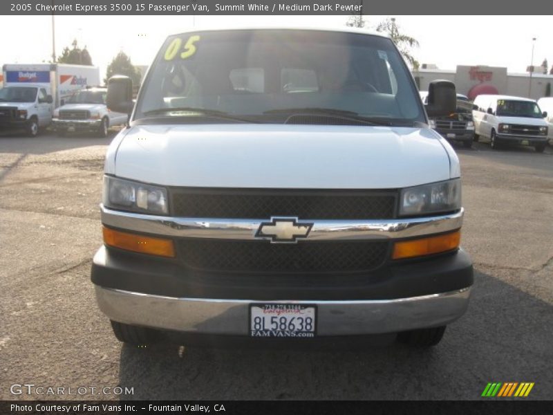 Summit White / Medium Dark Pewter 2005 Chevrolet Express 3500 15 Passenger Van