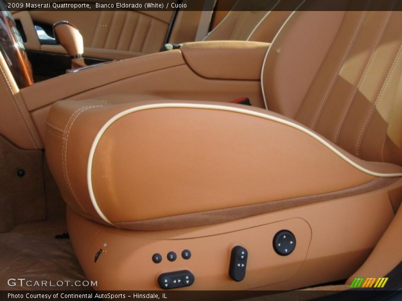 Bianco Eldorado (White) / Cuoio 2009 Maserati Quattroporte