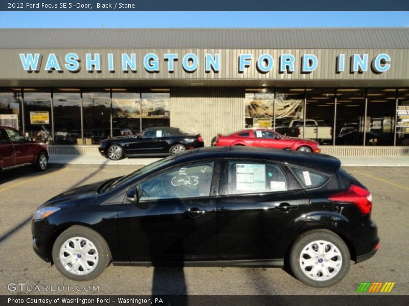 Black / Stone 2012 Ford Focus SE 5-Door