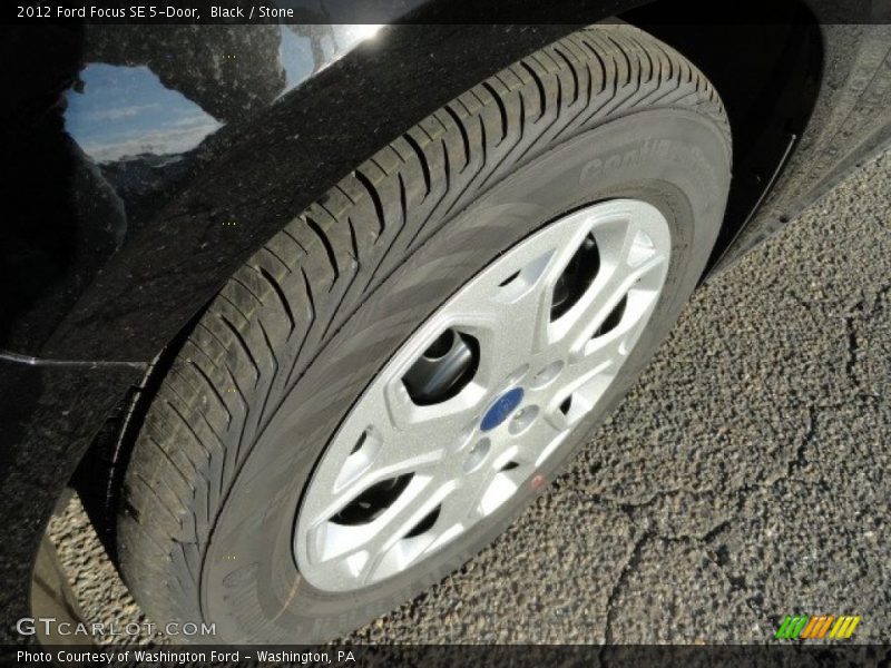 Black / Stone 2012 Ford Focus SE 5-Door