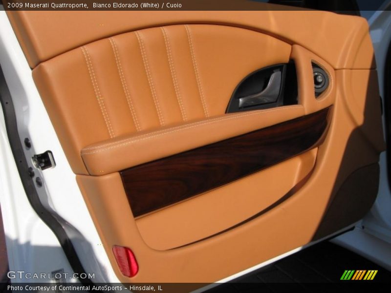 Bianco Eldorado (White) / Cuoio 2009 Maserati Quattroporte