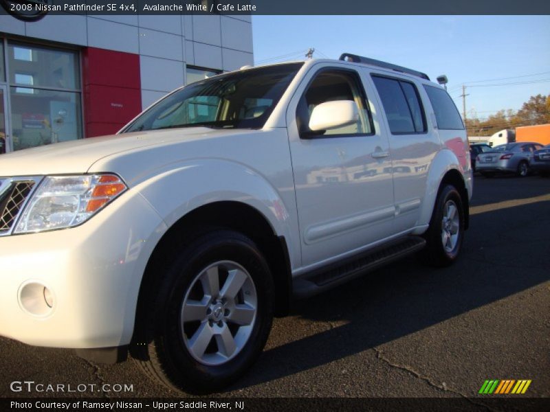 Avalanche White / Cafe Latte 2008 Nissan Pathfinder SE 4x4