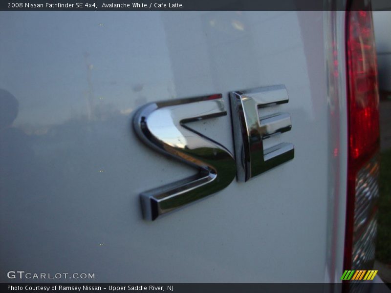 Avalanche White / Cafe Latte 2008 Nissan Pathfinder SE 4x4