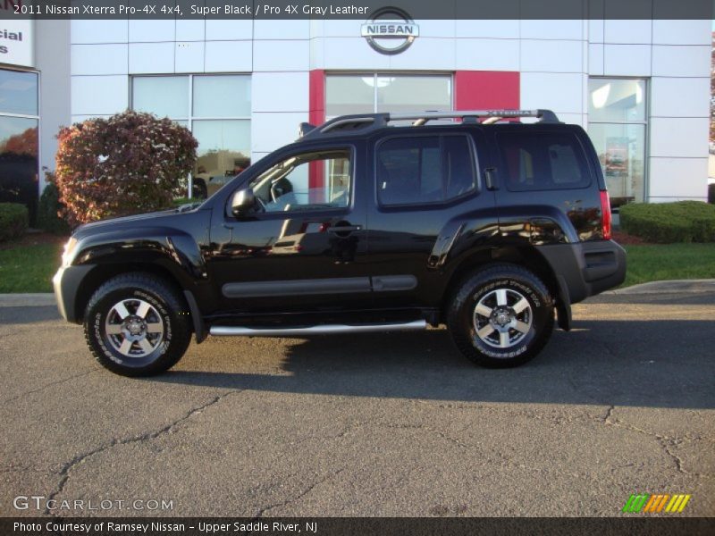 Super Black / Pro 4X Gray Leather 2011 Nissan Xterra Pro-4X 4x4