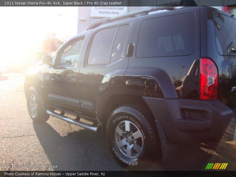 Super Black / Pro 4X Gray Leather 2011 Nissan Xterra Pro-4X 4x4