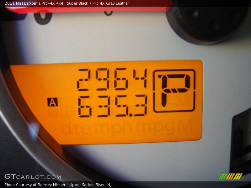 Super Black / Pro 4X Gray Leather 2011 Nissan Xterra Pro-4X 4x4