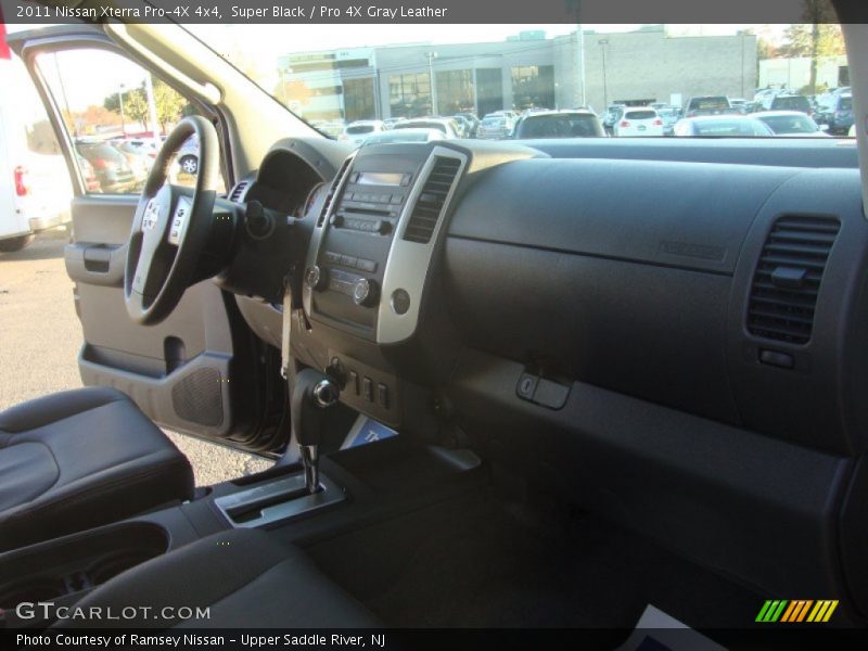 Super Black / Pro 4X Gray Leather 2011 Nissan Xterra Pro-4X 4x4