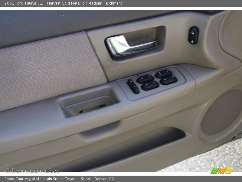 Harvest Gold Metallic / Medium Parchment 2001 Ford Taurus SES