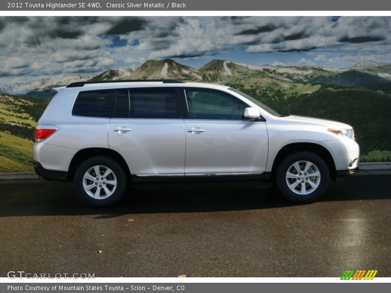Classic Silver Metallic / Black 2012 Toyota Highlander SE 4WD