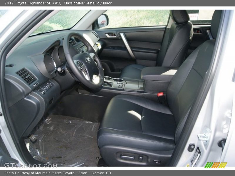 Classic Silver Metallic / Black 2012 Toyota Highlander SE 4WD