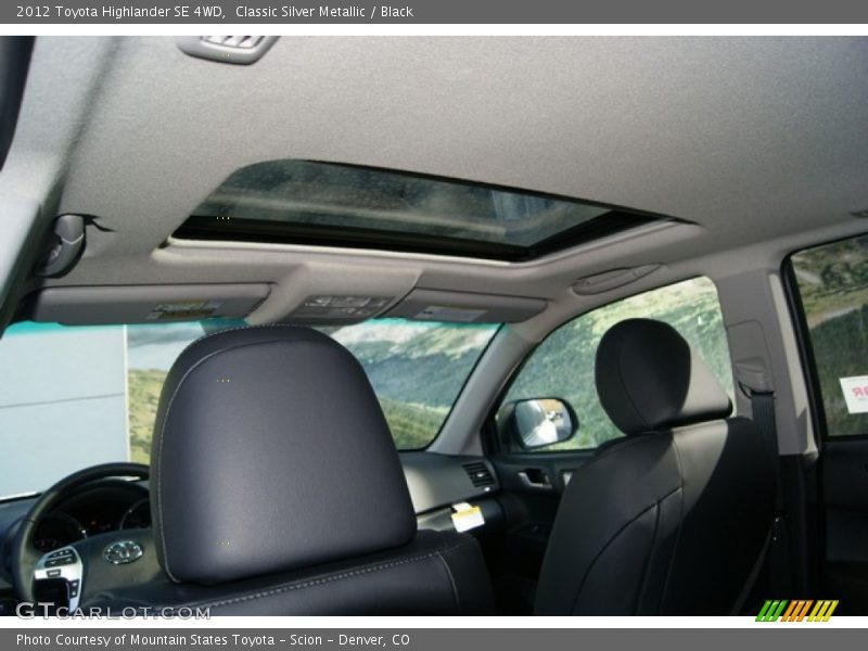 Classic Silver Metallic / Black 2012 Toyota Highlander SE 4WD