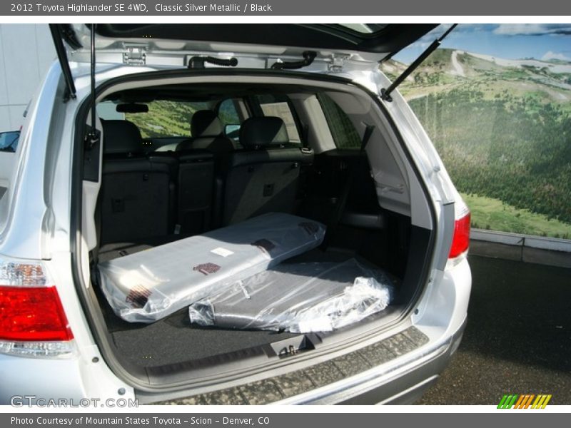 Classic Silver Metallic / Black 2012 Toyota Highlander SE 4WD