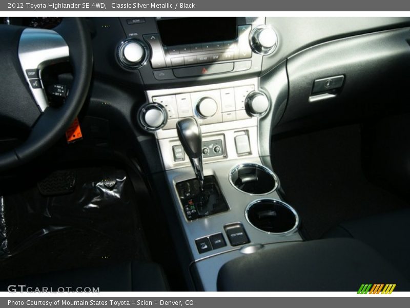 Classic Silver Metallic / Black 2012 Toyota Highlander SE 4WD