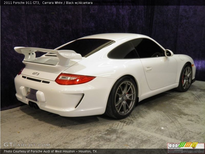 Carrara White / Black w/Alcantara 2011 Porsche 911 GT3