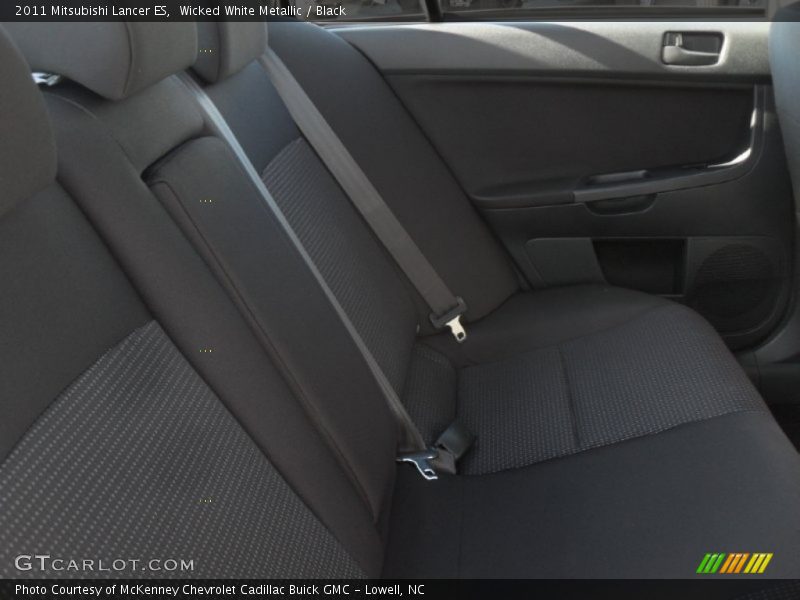 Wicked White Metallic / Black 2011 Mitsubishi Lancer ES