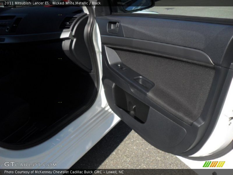 Wicked White Metallic / Black 2011 Mitsubishi Lancer ES