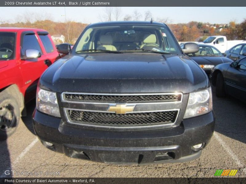 Black / Light Cashmere 2009 Chevrolet Avalanche LT 4x4