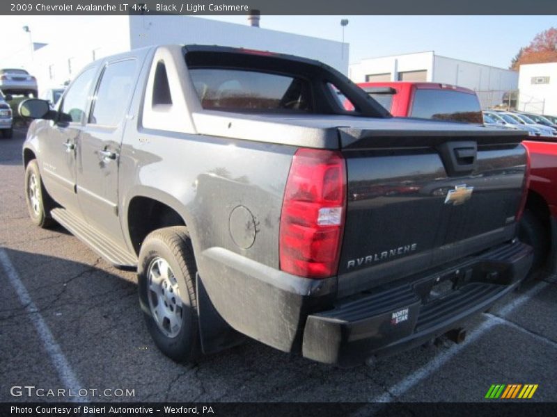 Black / Light Cashmere 2009 Chevrolet Avalanche LT 4x4