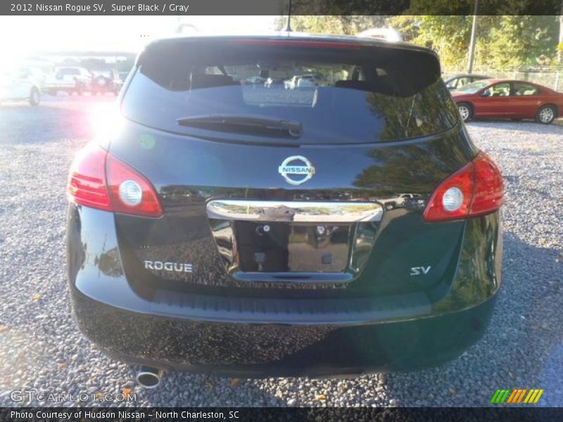 Super Black / Gray 2012 Nissan Rogue SV