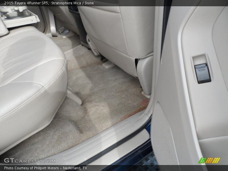 Stratosphere Mica / Stone 2005 Toyota 4Runner SR5