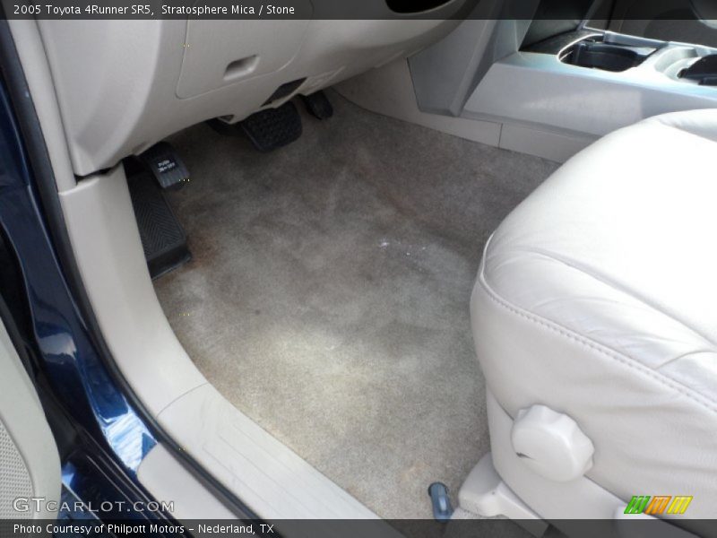 Stratosphere Mica / Stone 2005 Toyota 4Runner SR5