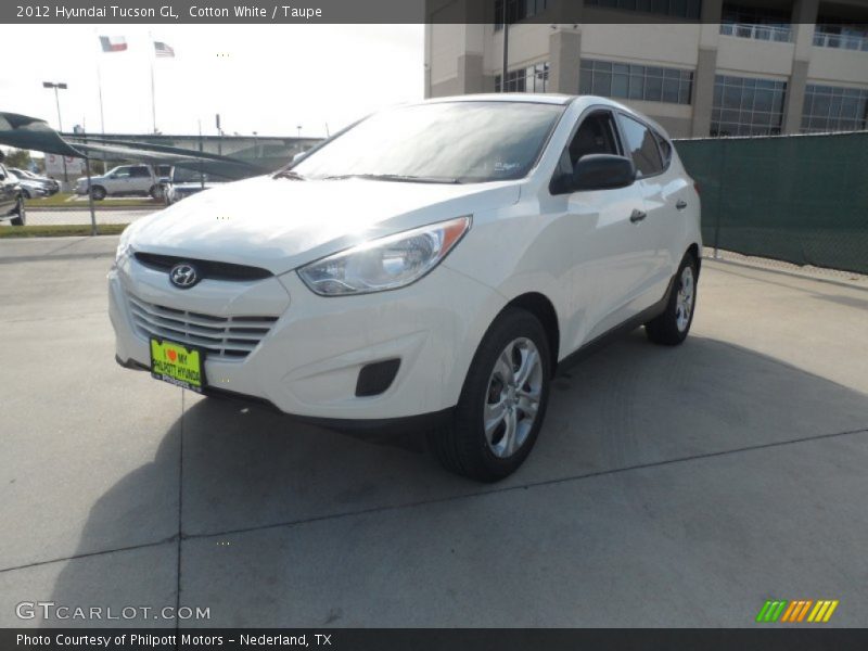 Cotton White / Taupe 2012 Hyundai Tucson GL
