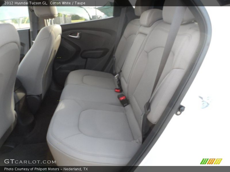 Cotton White / Taupe 2012 Hyundai Tucson GL