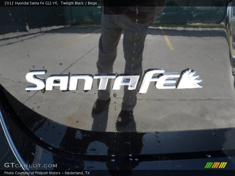  2012 Santa Fe GLS V6 Logo