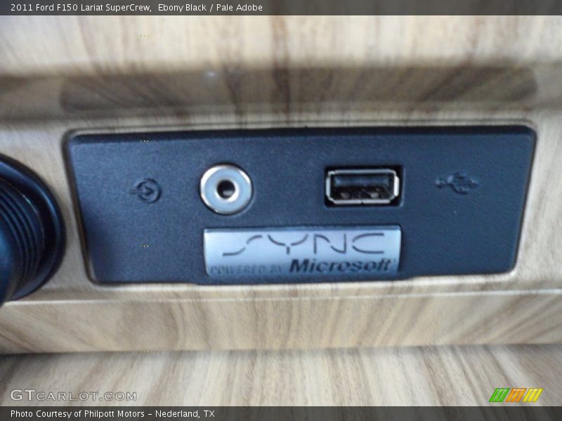 Ebony Black / Pale Adobe 2011 Ford F150 Lariat SuperCrew
