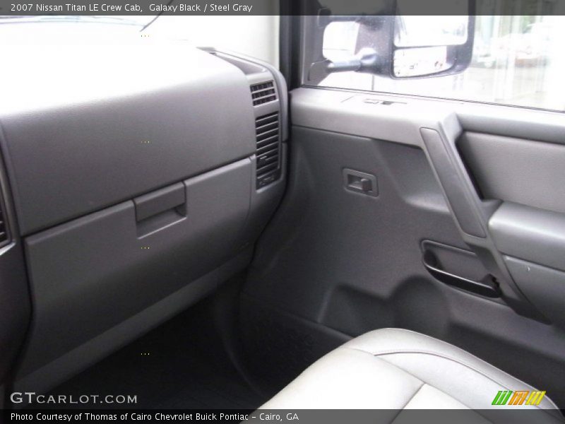 Galaxy Black / Steel Gray 2007 Nissan Titan LE Crew Cab