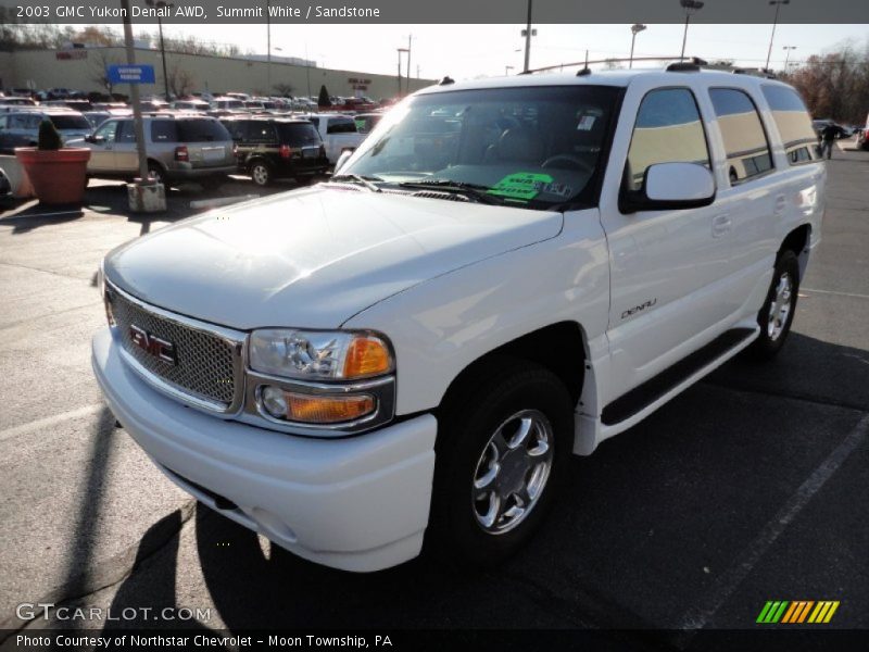 Summit White / Sandstone 2003 GMC Yukon Denali AWD
