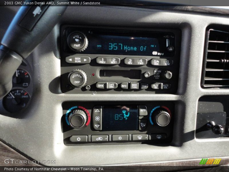 Summit White / Sandstone 2003 GMC Yukon Denali AWD