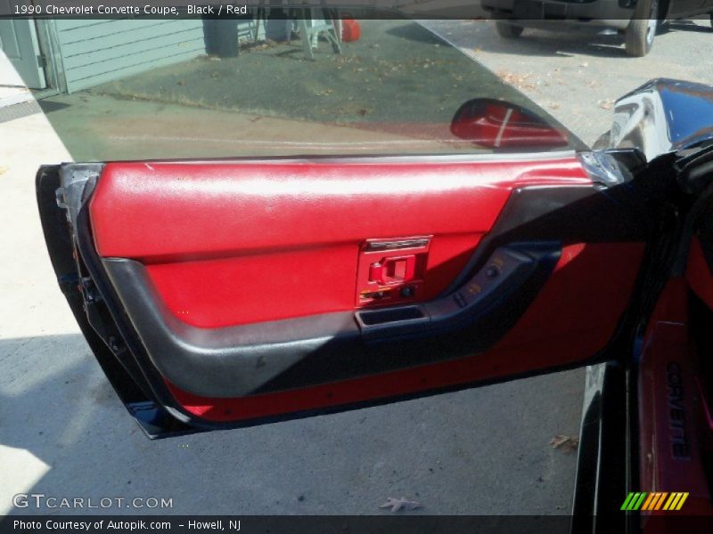 Black / Red 1990 Chevrolet Corvette Coupe