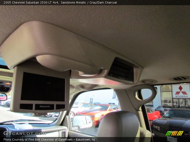 Sandstone Metallic / Gray/Dark Charcoal 2005 Chevrolet Suburban 1500 LT 4x4