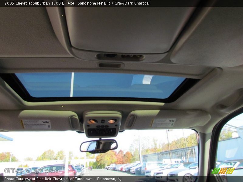 Sandstone Metallic / Gray/Dark Charcoal 2005 Chevrolet Suburban 1500 LT 4x4