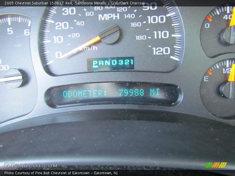 Sandstone Metallic / Gray/Dark Charcoal 2005 Chevrolet Suburban 1500 LT 4x4