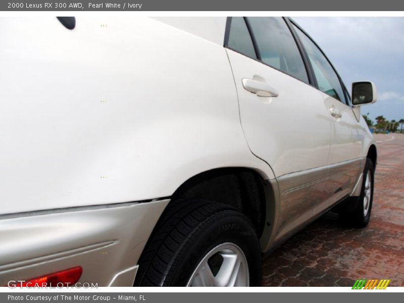 Pearl White / Ivory 2000 Lexus RX 300 AWD