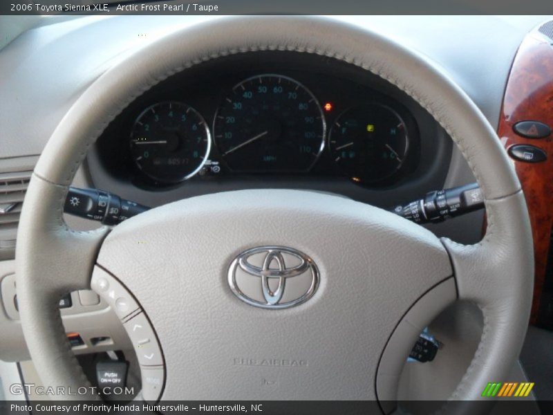 Arctic Frost Pearl / Taupe 2006 Toyota Sienna XLE