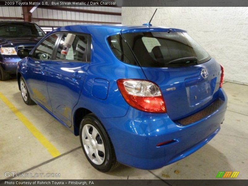 Blue Streak Metallic / Dark Charcoal 2009 Toyota Matrix 1.8