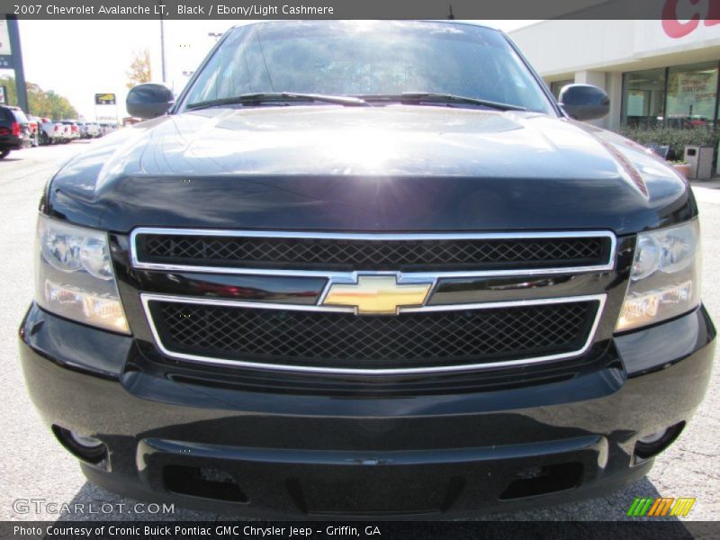 Black / Ebony/Light Cashmere 2007 Chevrolet Avalanche LT