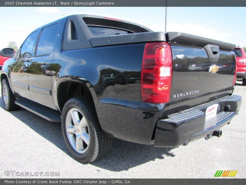 Black / Ebony/Light Cashmere 2007 Chevrolet Avalanche LT
