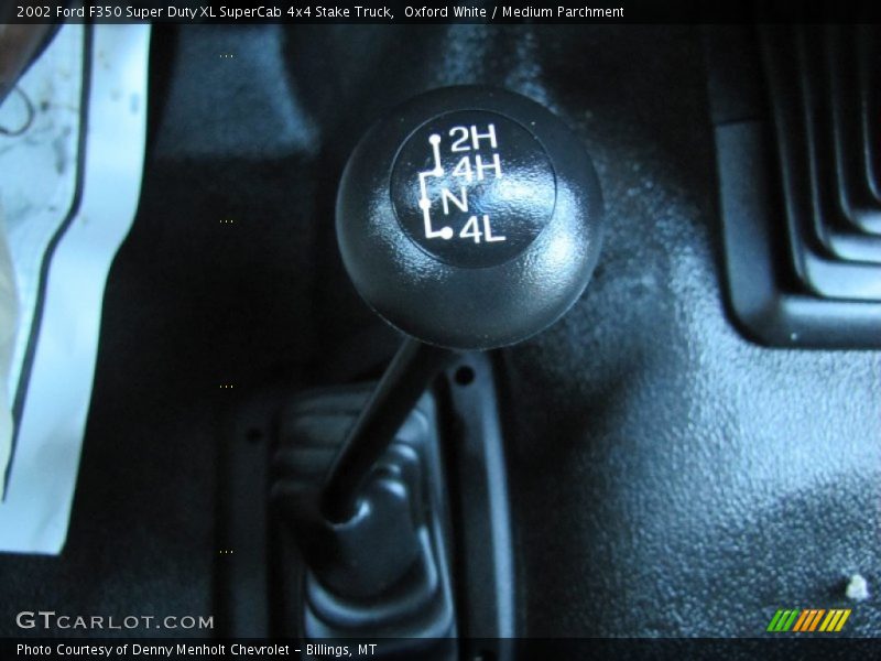Oxford White / Medium Parchment 2002 Ford F350 Super Duty XL SuperCab 4x4 Stake Truck