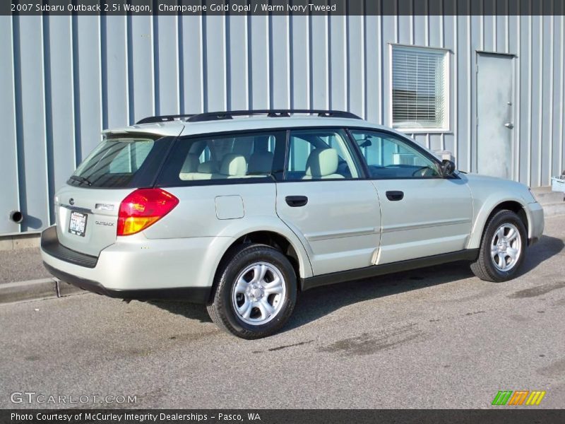 Champagne Gold Opal / Warm Ivory Tweed 2007 Subaru Outback 2.5i Wagon