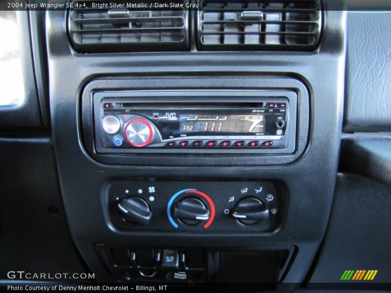 Bright Silver Metallic / Dark Slate Gray 2004 Jeep Wrangler SE 4x4
