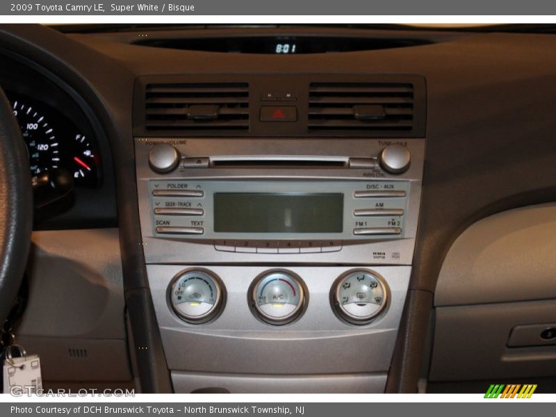 Super White / Bisque 2009 Toyota Camry LE